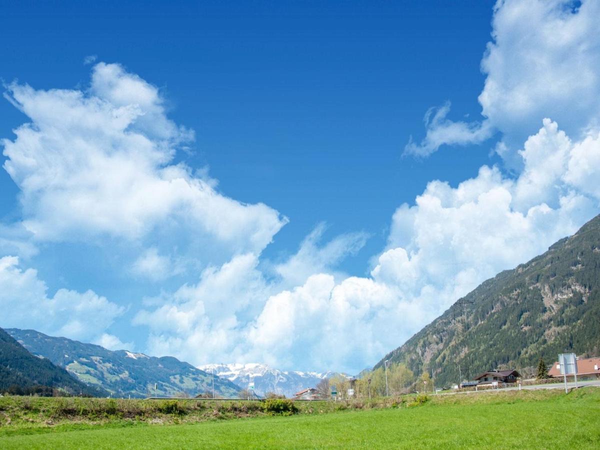 Scenic Apartment In Tirol With Garden Kaltenbach Luaran gambar